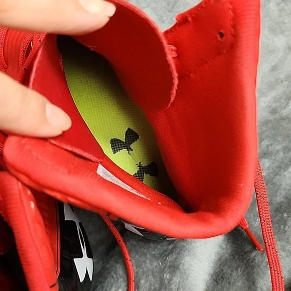 Under Armour Men's Football Cleats - Picture 12 of 13